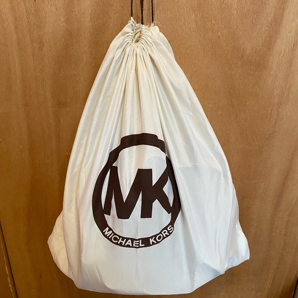 Michael Kors purse - Picture 6 of 12